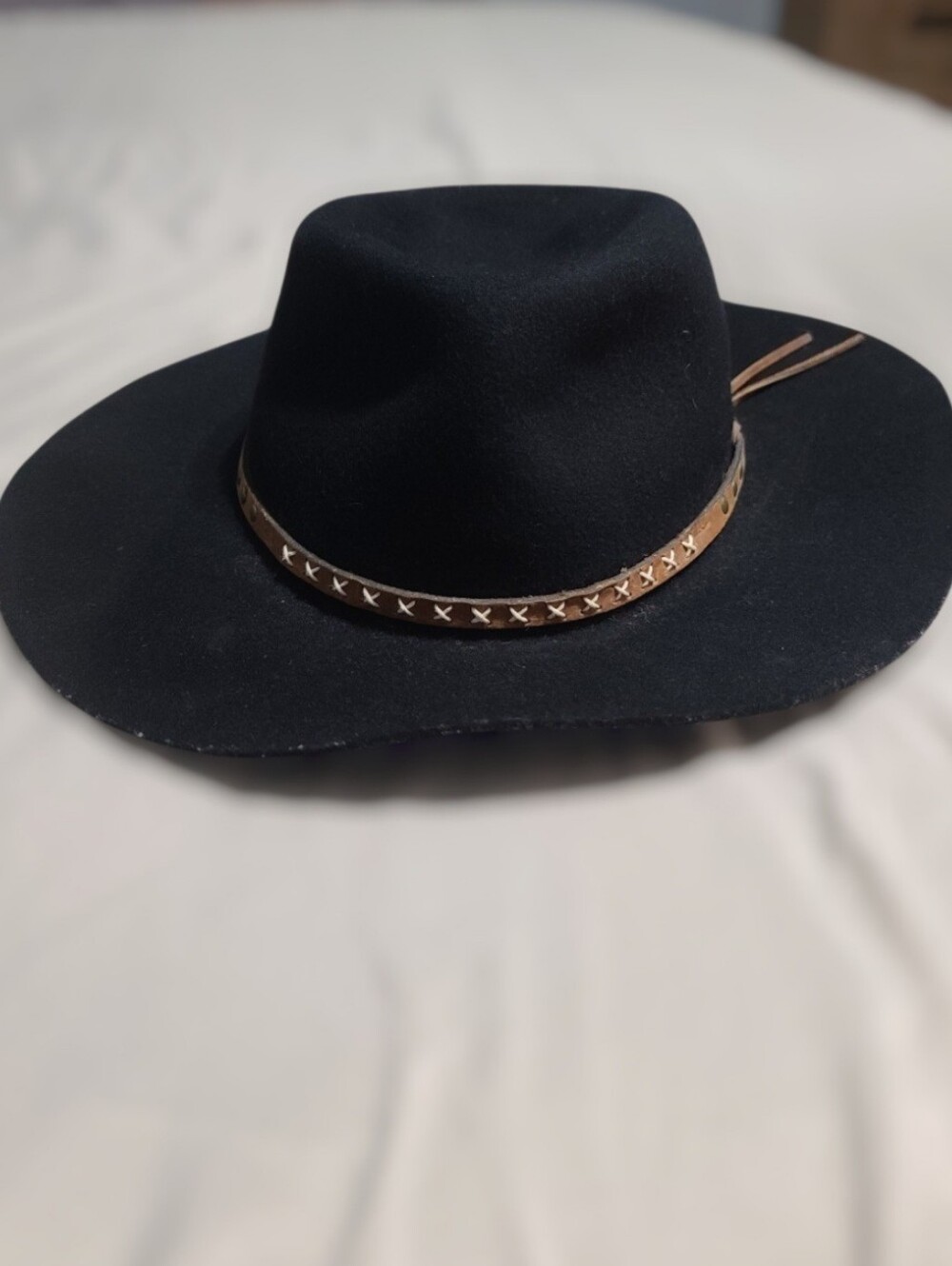 💣 Vintage Outback Trading Co. "Rivers Run" Black Wool Felt Hat - Size L